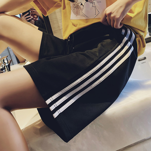 Sports shorts female summer loose INS tide wearing running Korean casual high waist BF wind pants straight five pants
